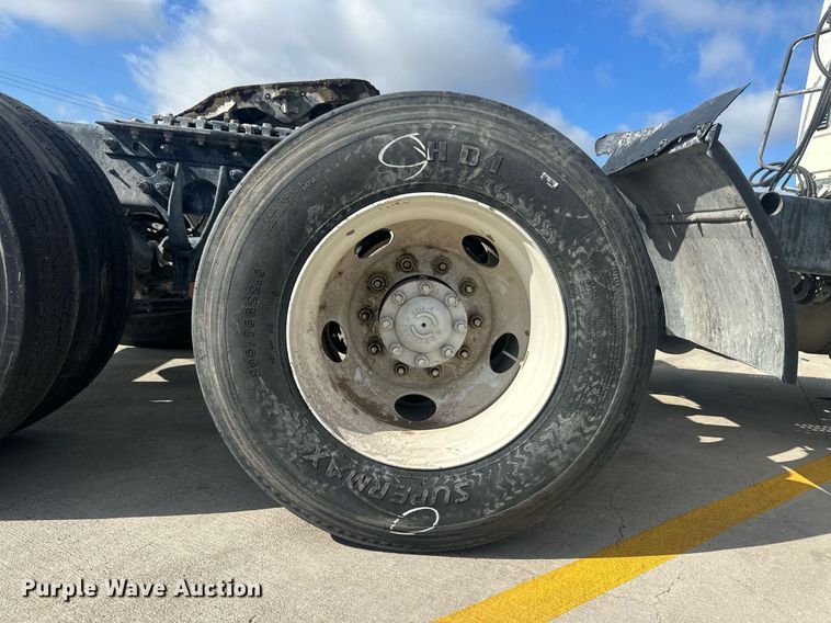 image for item DH1826 2011 International ProStar Premium  semi truck