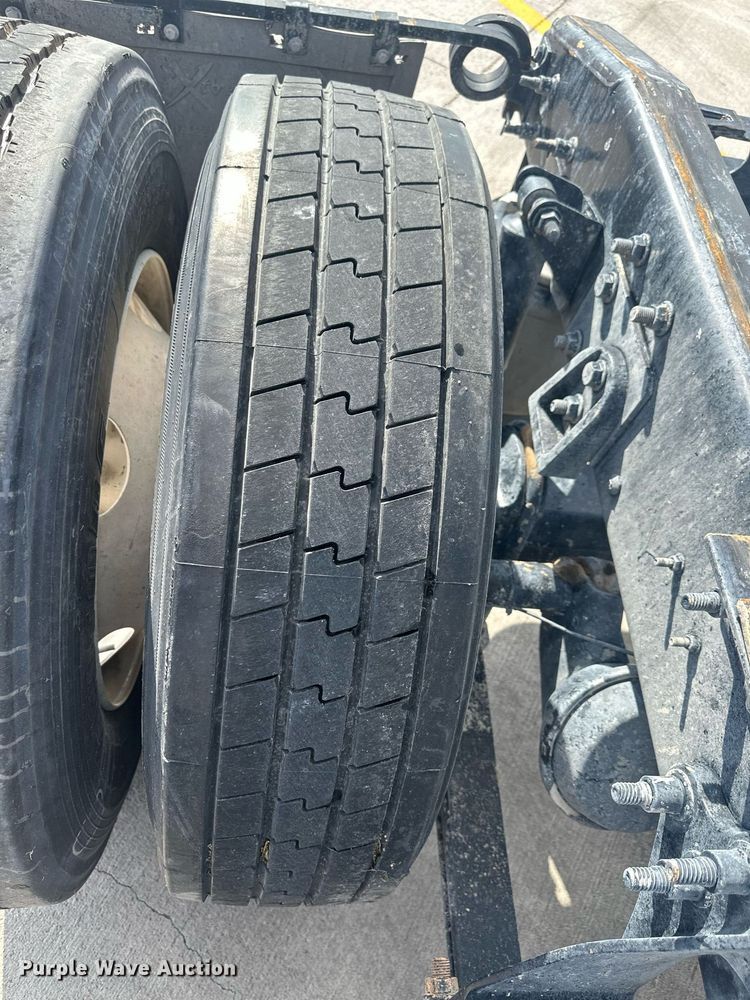 image for item DH1826 2011 International ProStar Premium  semi truck