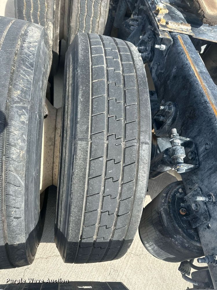 image for item DH1826 2011 International ProStar Premium  semi truck