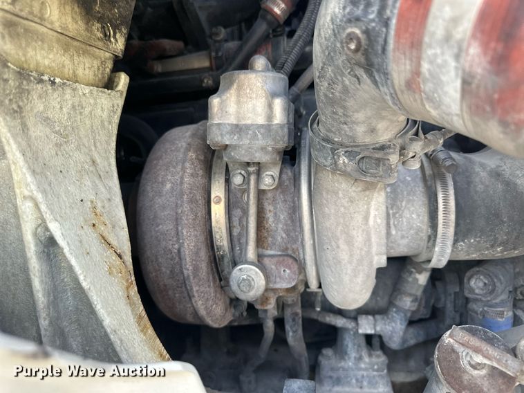 image for item DH1827 2006 International 8600  semi truck