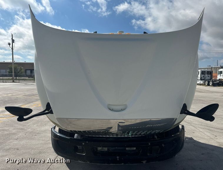 image for item DH1827 2006 International 8600  semi truck