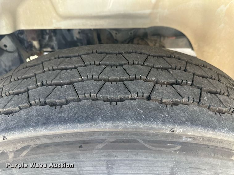 image for item DH1827 2006 International 8600  semi truck