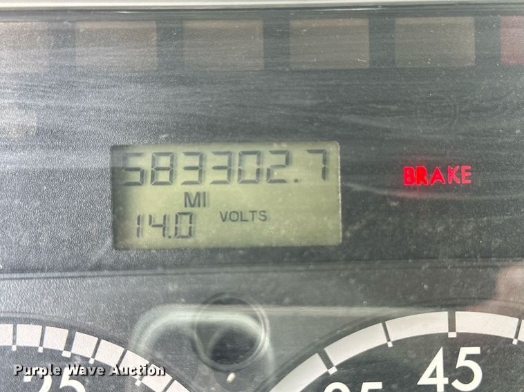 image for item DH1828 2012 Freightliner Cascadia  semi truck