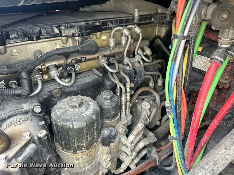 image for item DH1828 2012 Freightliner Cascadia  semi truck