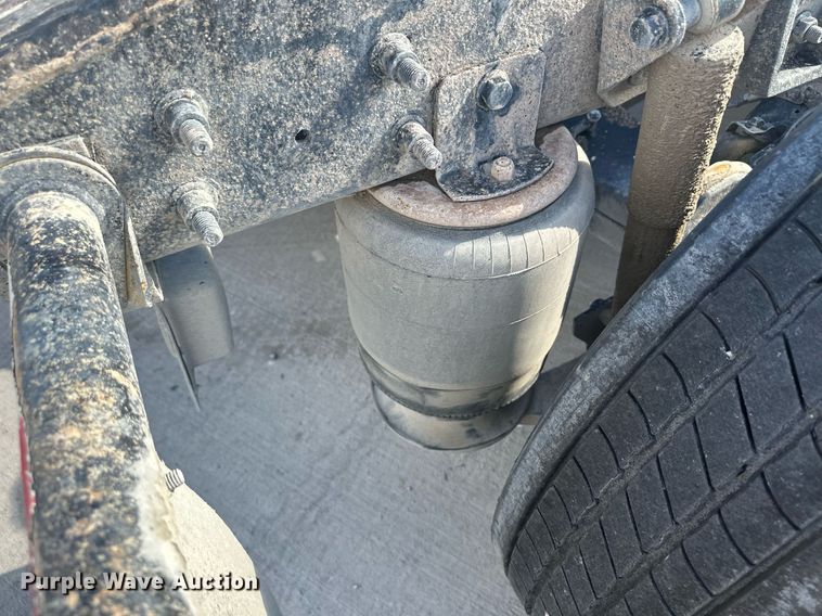 image for item DH1829 2007 International 8600  semi truck