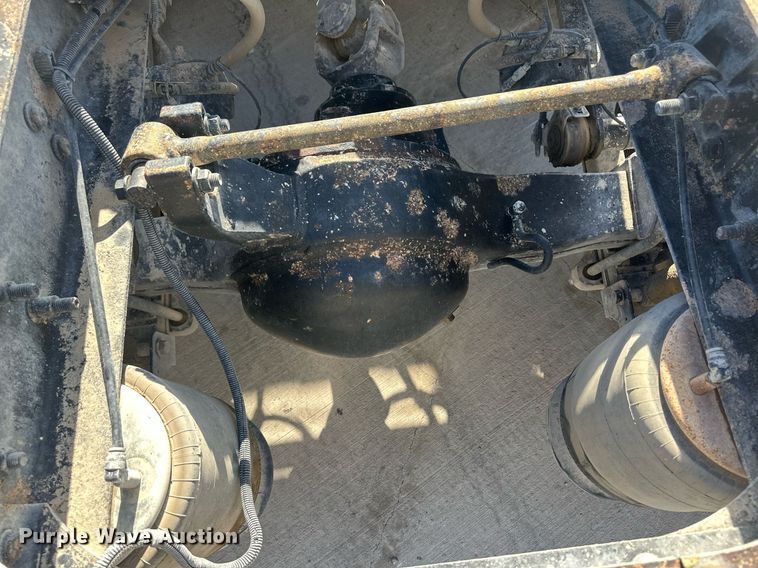 image for item DH1829 2007 International 8600  semi truck