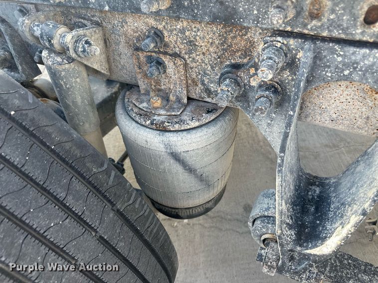 image for item DH1829 2007 International 8600  semi truck