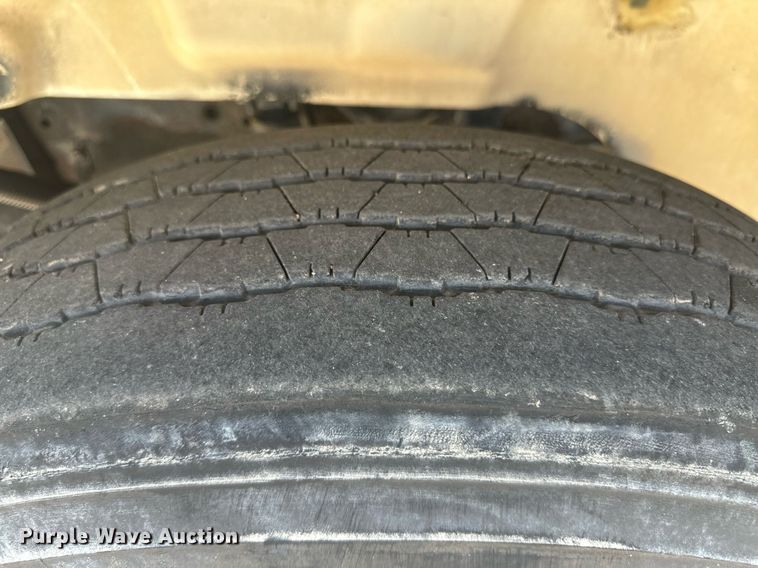 image for item DH1829 2007 International 8600  semi truck