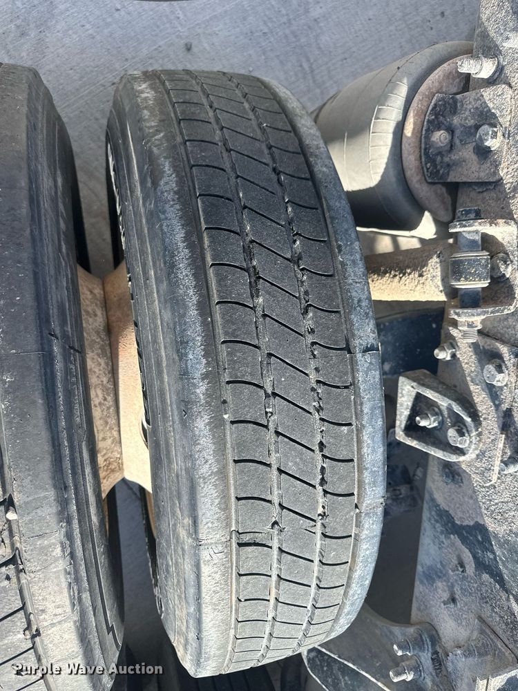 image for item DH1829 2007 International 8600  semi truck