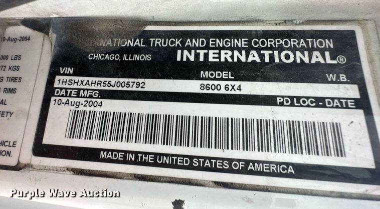 image for item DH1830 2005 International 8600  semi truck