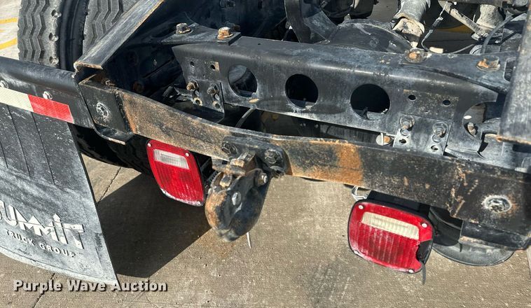 image for item DH1831 2006 International 8600  semi truck