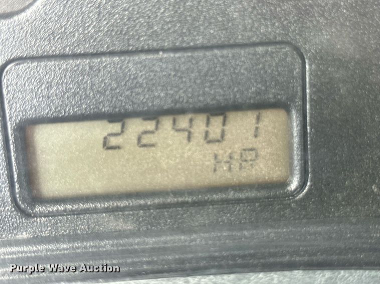 image for item DH1831 2006 International 8600  semi truck