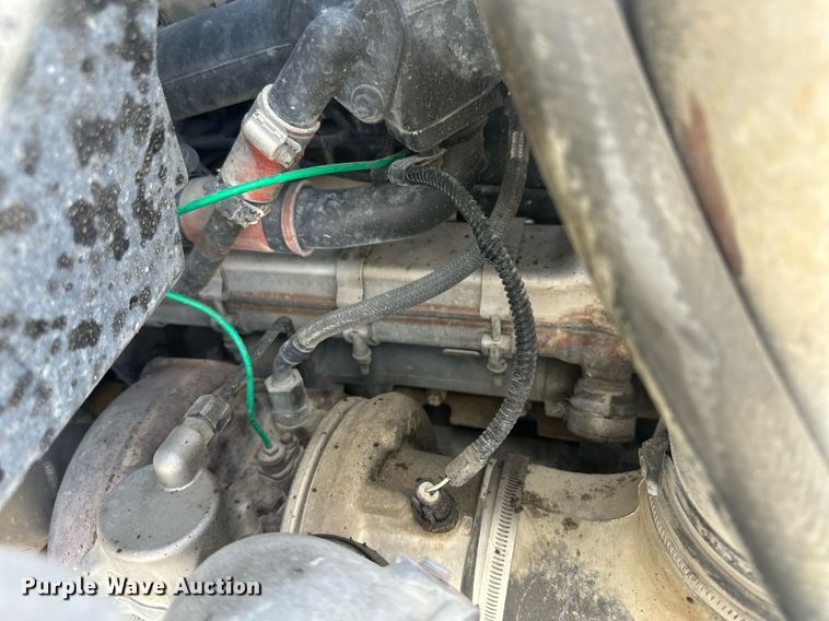 image for item DH1831 2006 International 8600  semi truck