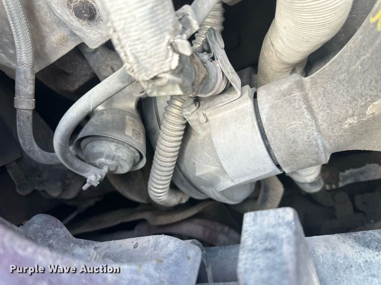 image for item DH1832 2011 International 8600  semi truck