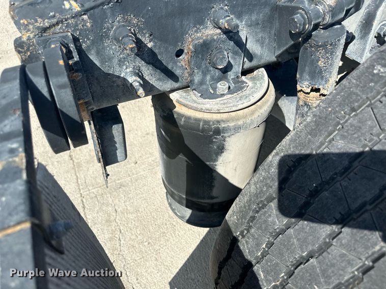 image for item DH1833 2011 International ProStar Premium  semi truck