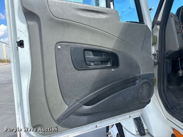 image for item DH1833 2011 International ProStar Premium  semi truck