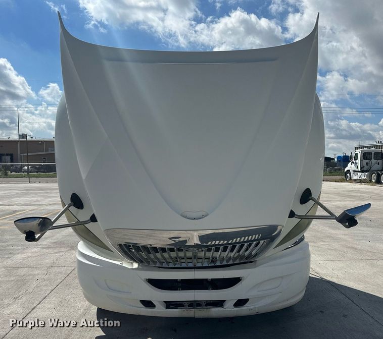 image for item DH1833 2011 International ProStar Premium  semi truck