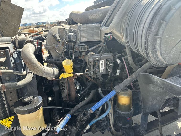 image for item DH1833 2011 International ProStar Premium  semi truck