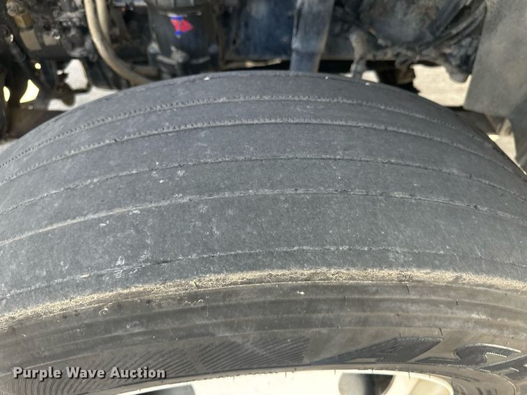 image for item DH1833 2011 International ProStar Premium  semi truck