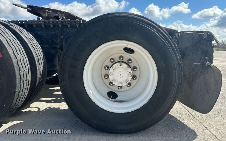 image for item DH1833 2011 International ProStar Premium  semi truck