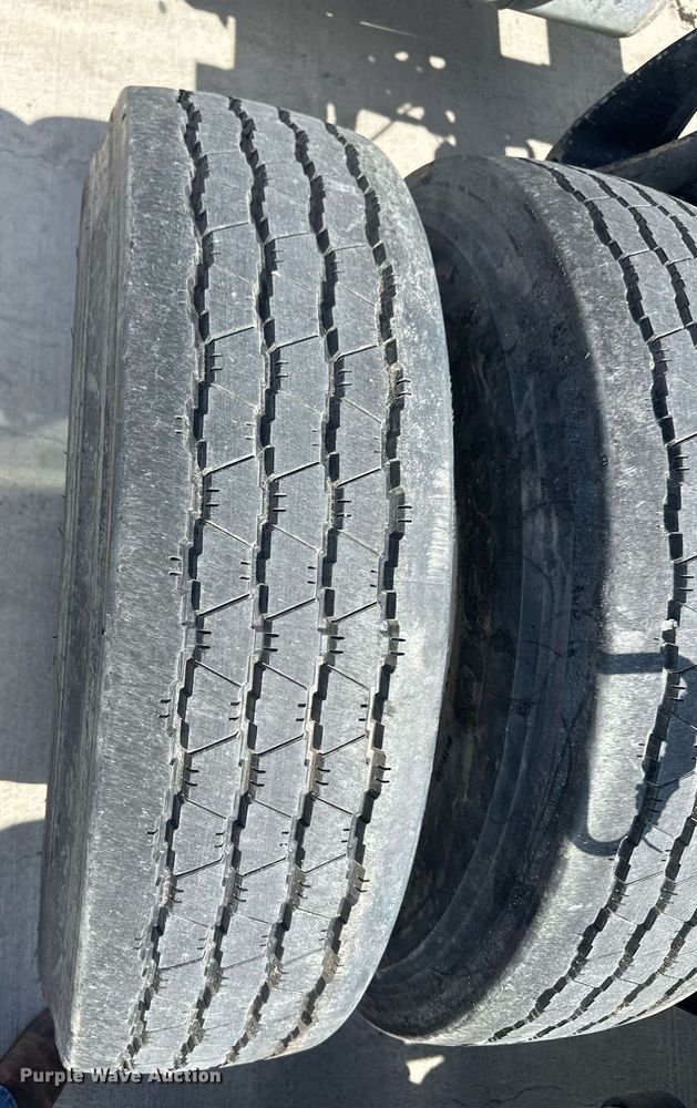 image for item DH1833 2011 International ProStar Premium  semi truck