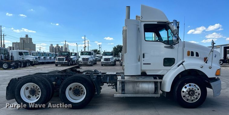 image for item DH1834 2007 Sterling AT9500  semi truck