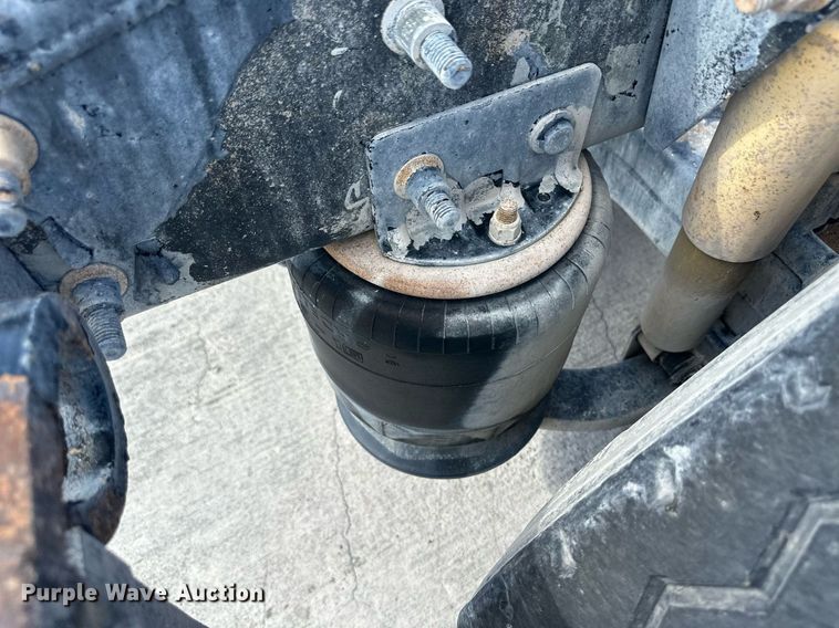 image for item DH1834 2007 Sterling AT9500  semi truck