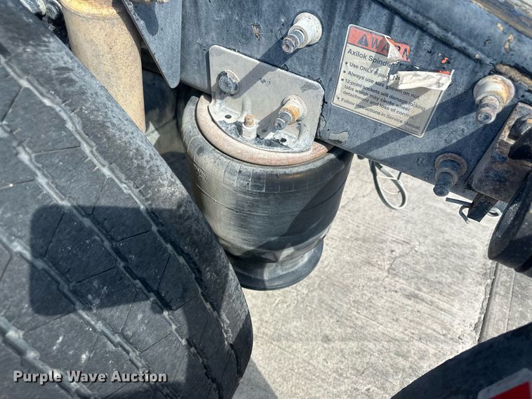 image for item DH1834 2007 Sterling AT9500  semi truck