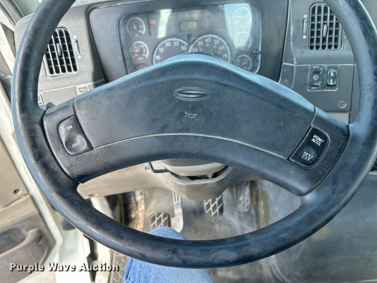 image for item DH1834 2007 Sterling AT9500  semi truck