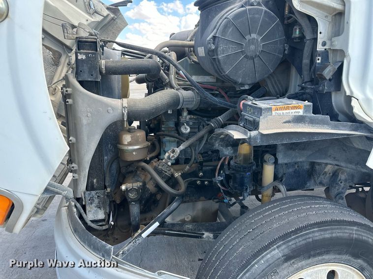 image for item DH1834 2007 Sterling AT9500  semi truck