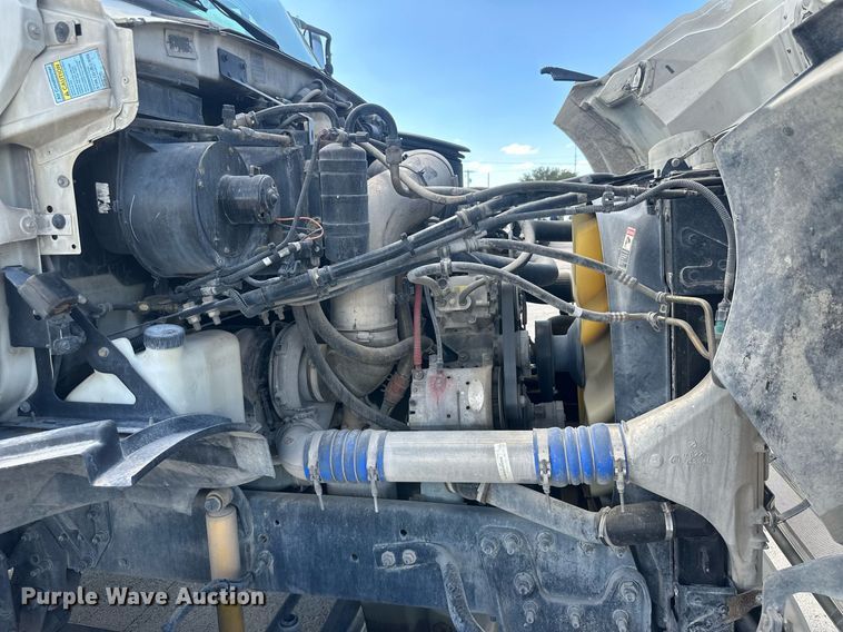 image for item DH1834 2007 Sterling AT9500  semi truck