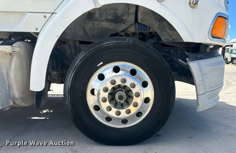 image for item DH1834 2007 Sterling AT9500  semi truck