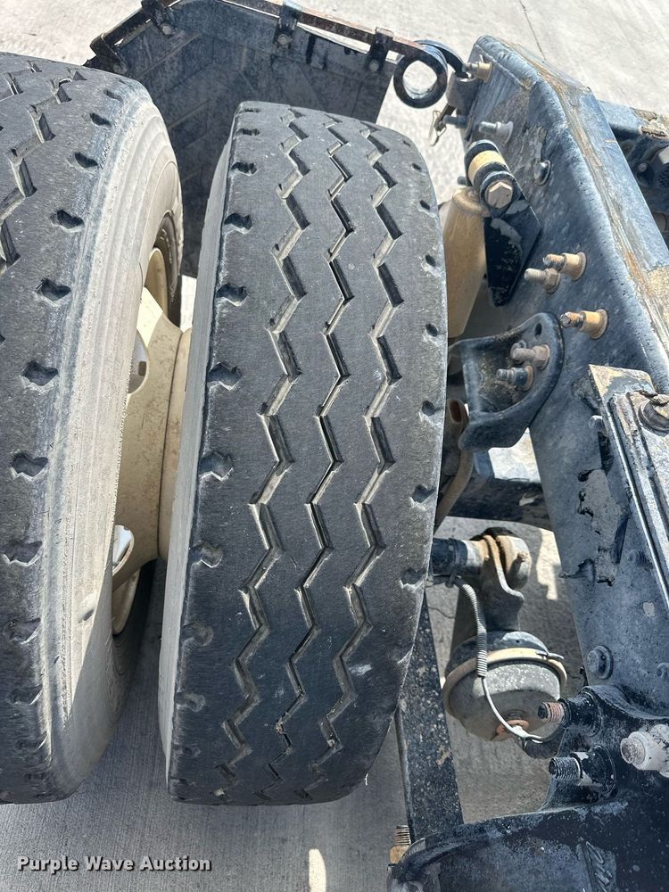 image for item DH1834 2007 Sterling AT9500  semi truck