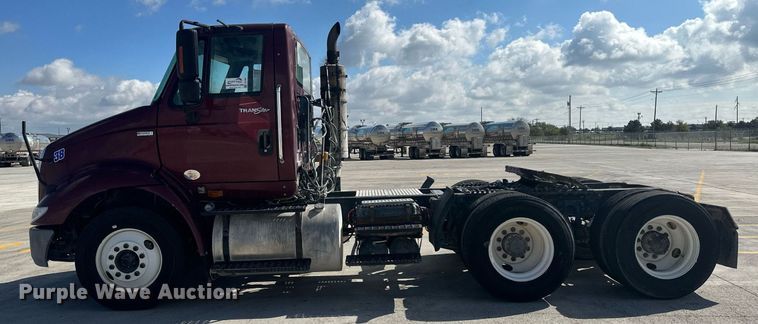 image for item DH1835 2011 International TranStar 8600  semi truck