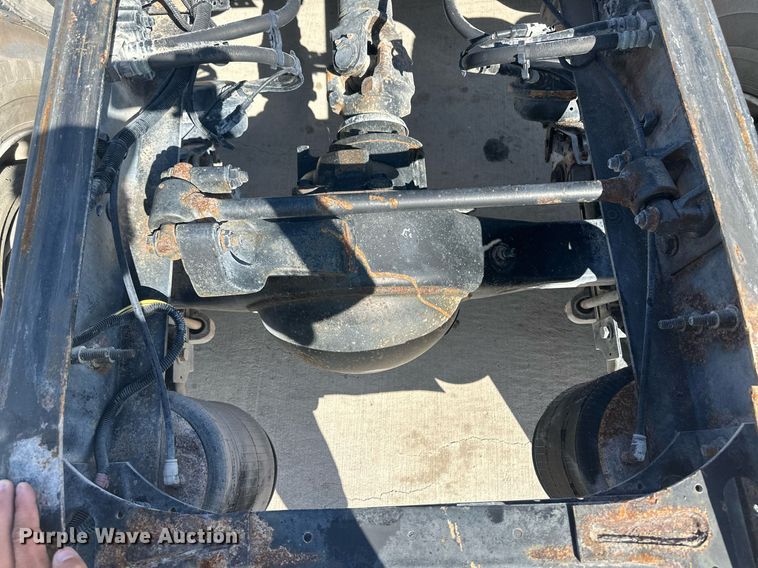 image for item DH1835 2011 International TranStar 8600  semi truck