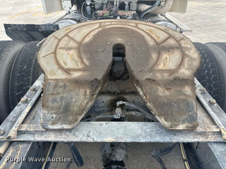 image for item DH1836 2007 Sterling AT9500  semi truck