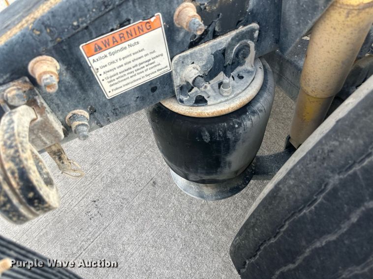 image for item DH1836 2007 Sterling AT9500  semi truck