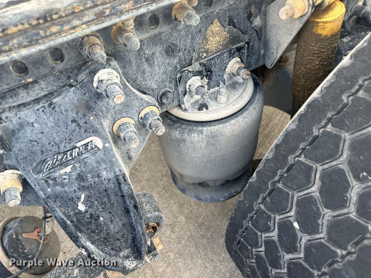 image for item DH1836 2007 Sterling AT9500  semi truck