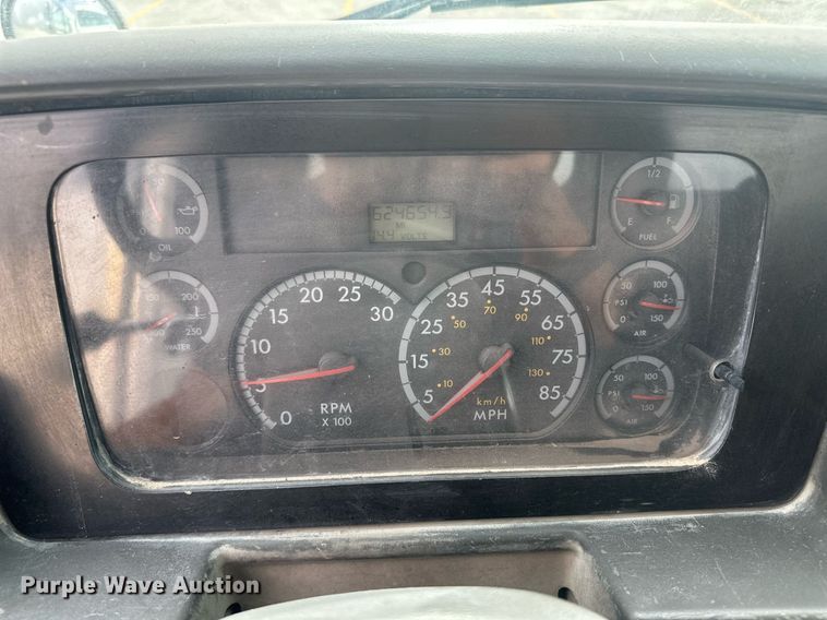 image for item DH1836 2007 Sterling AT9500  semi truck