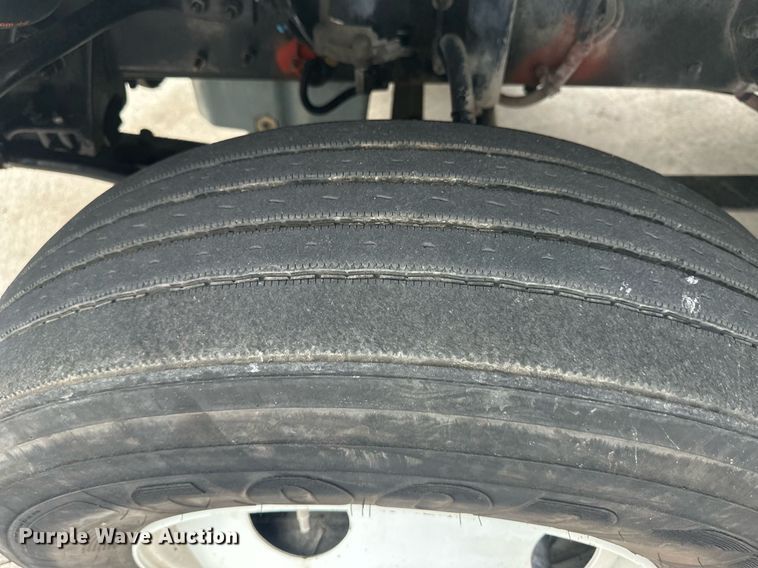 image for item DH1836 2007 Sterling AT9500  semi truck