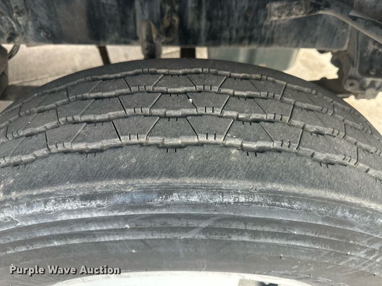 image for item DH1836 2007 Sterling AT9500  semi truck