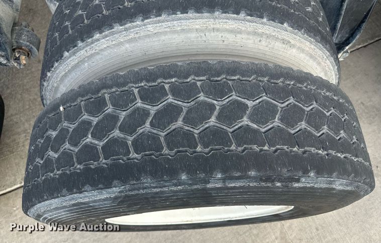 image for item DH1836 2007 Sterling AT9500  semi truck