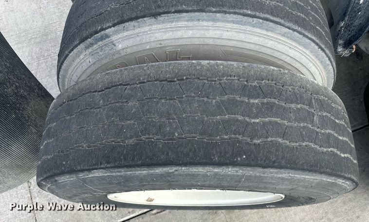 image for item DH1836 2007 Sterling AT9500  semi truck