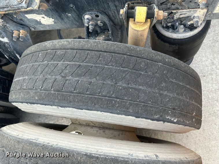 image for item DH1836 2007 Sterling AT9500  semi truck