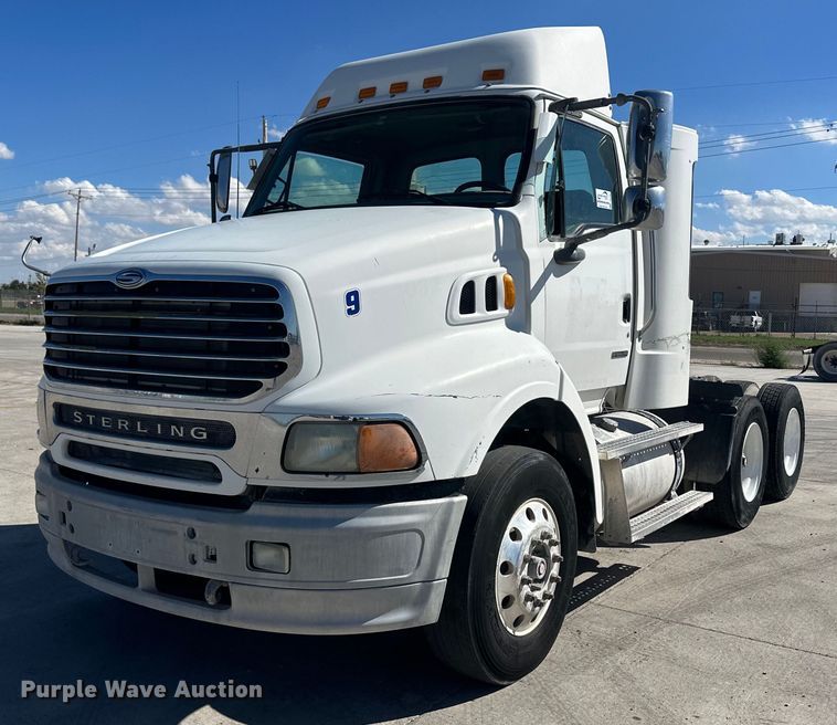 image for item DH1837 2007 Sterling AT9500  semi truck