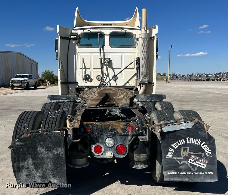 image for item DH1837 2007 Sterling AT9500  semi truck