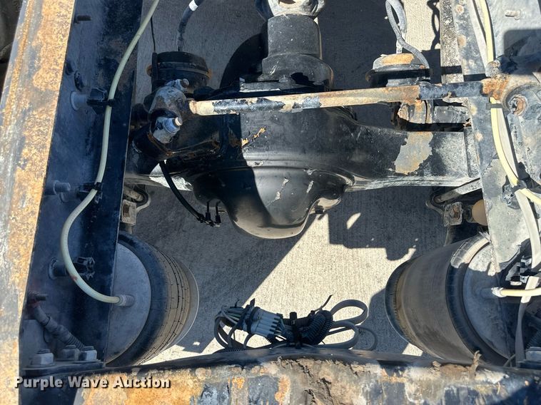 image for item DH1837 2007 Sterling AT9500  semi truck