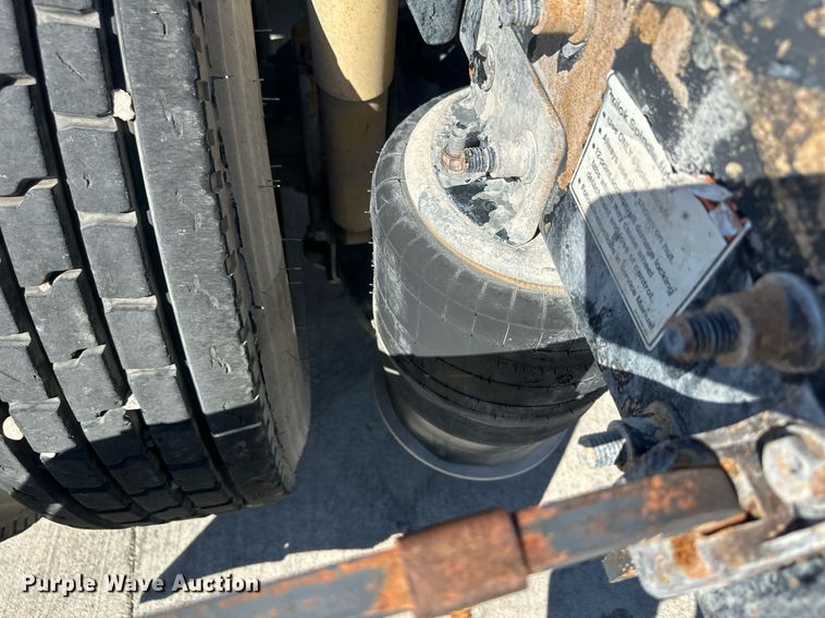 image for item DH1837 2007 Sterling AT9500  semi truck