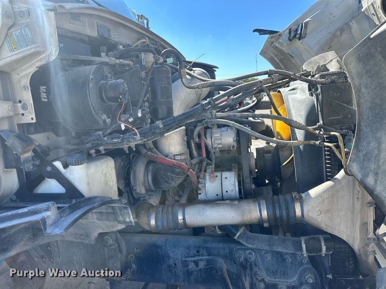 image for item DH1837 2007 Sterling AT9500  semi truck