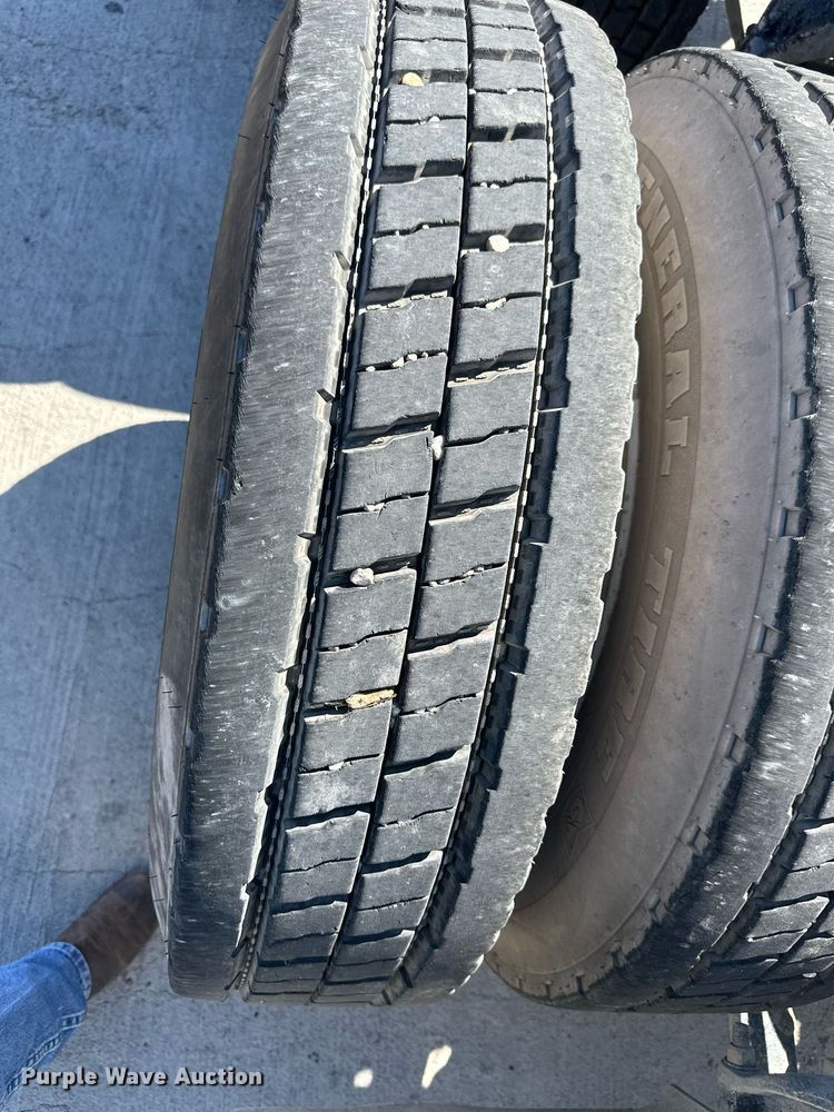 image for item DH1837 2007 Sterling AT9500  semi truck